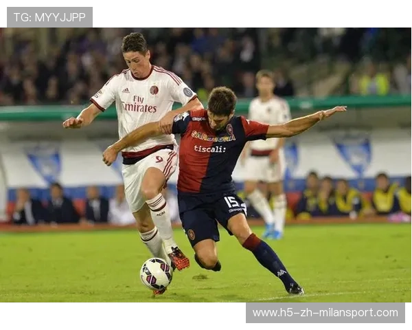 AC米兰—博纳文图拉直塞配合完成进球 AC米兰—博纳文图拉直塞配合完成进球